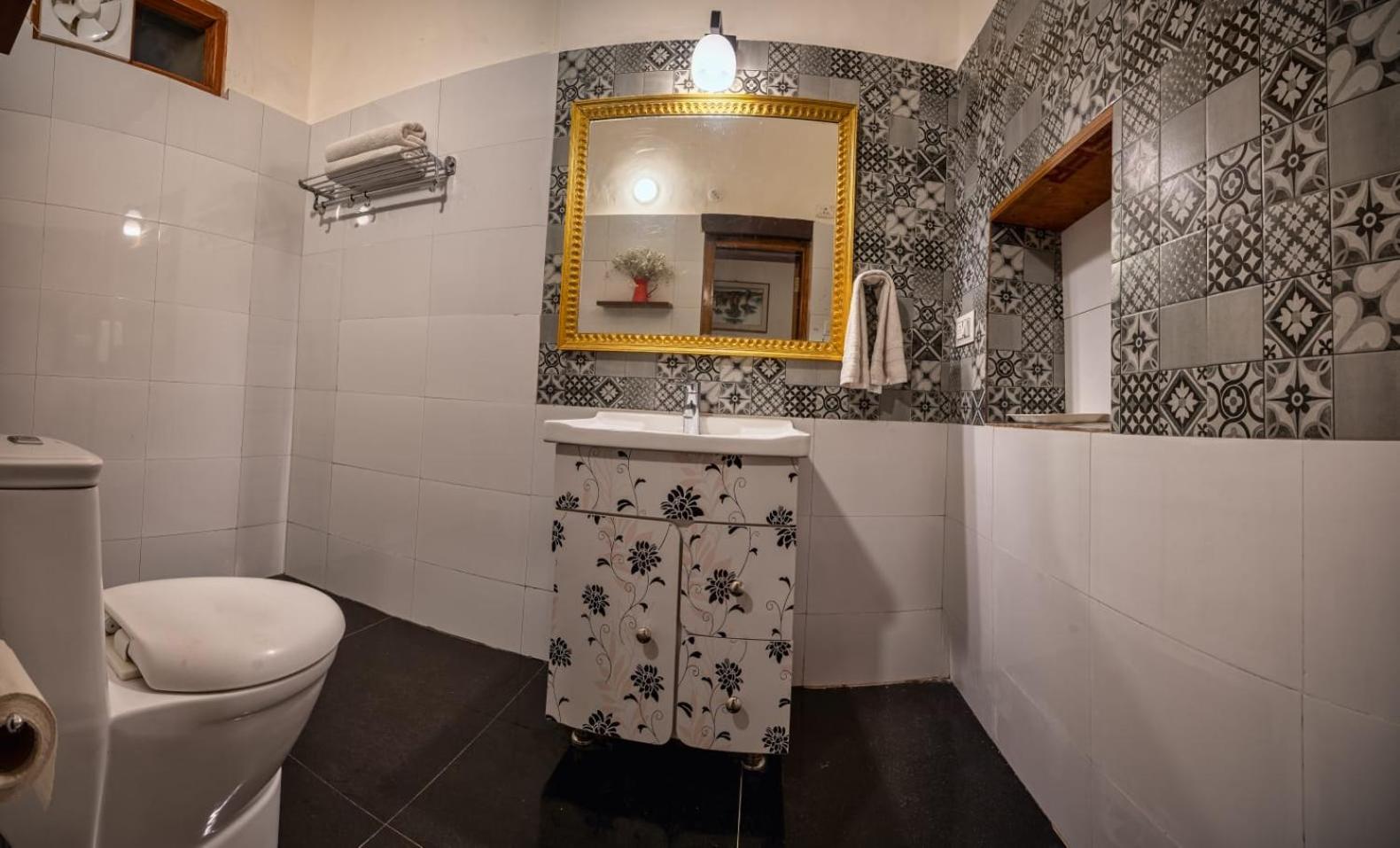 The Hive Cottage By Royal Collection Hotels Nainital Exterior foto